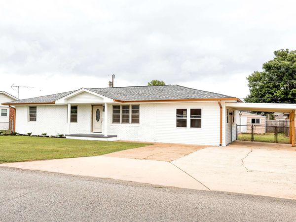 114 Colorado Ave, Muscle Shoals, AL 35661