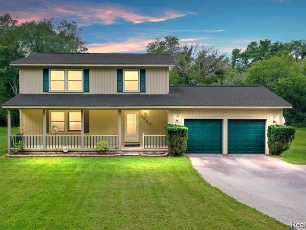 2580 Harvest Hill Drive , Brighton Twp, MI 48114