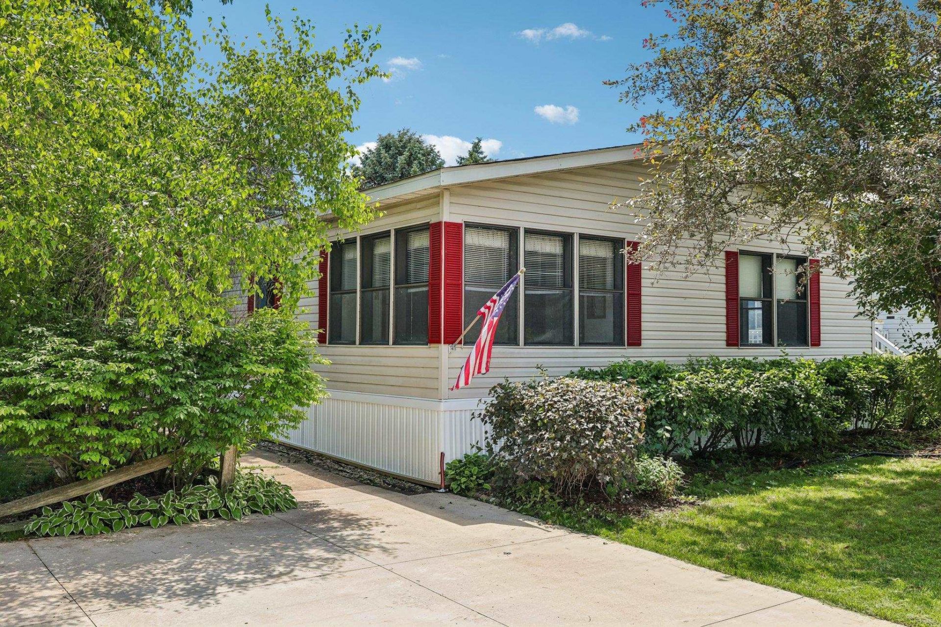4823 Schoen Road, Unit 109, Union Grove, WI 53182 Main Photo