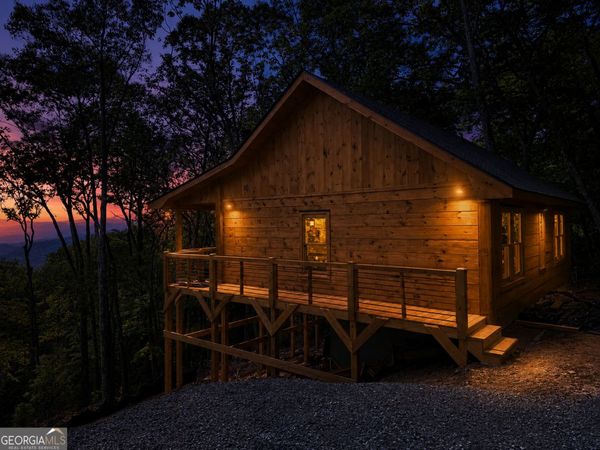 35 Davenport Court Lane, Blue Ridge, GA 30513