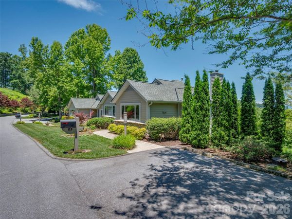 2 Meadow Ridge Lane , Hendersonville, NC 28739