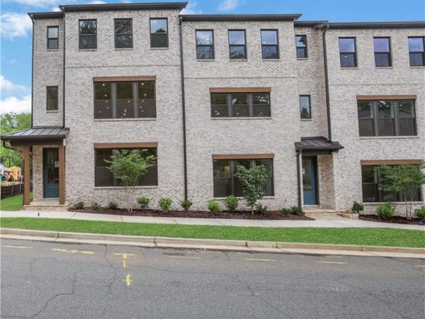 110 Bridgecrest Road , Roswell, GA 30075