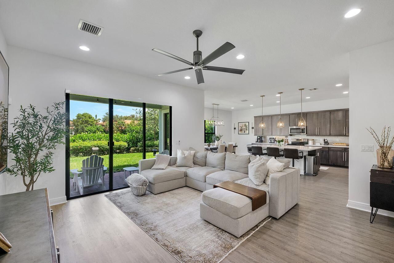 9013 NW 39th Street, Coral Springs, FL 33065 Photo