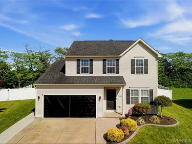 5789 Willow Creek Lane, Sanborn, NY 14132