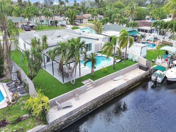 4480 SW 34th Dr , Dania Beach, FL 33312