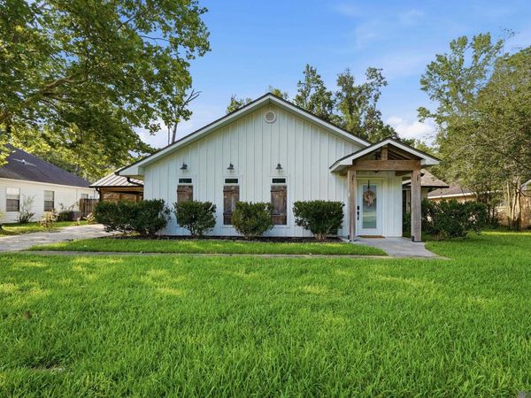 44464 Lakewood Dr, Prairieville, LA 70769