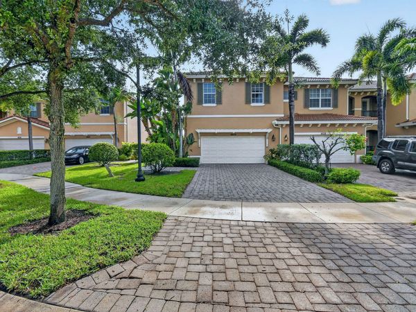 4624 Cadiz Circle, Palm Beach Gardens, FL 33418