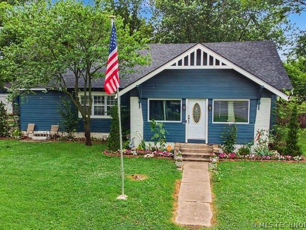 1925 W Broadway Street , Collinsville, OK 74021