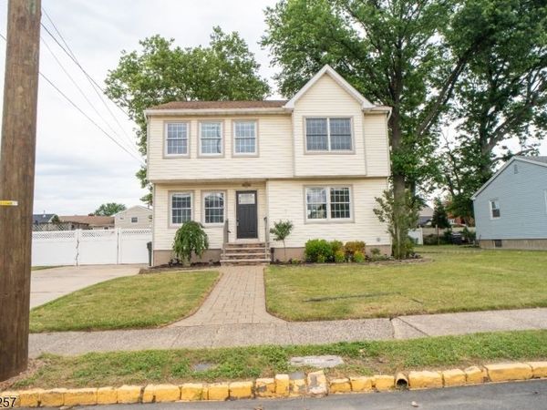 130 Loretta St, Woodbridge, NJ 08861
