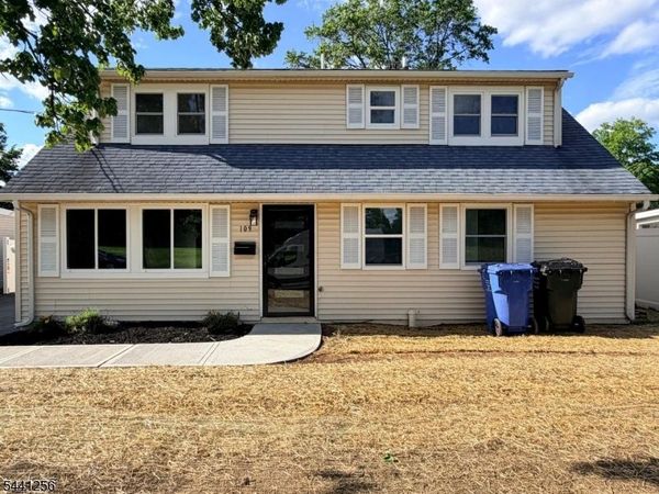 109 W Arthur Pl, Woodbridge, NJ 08830