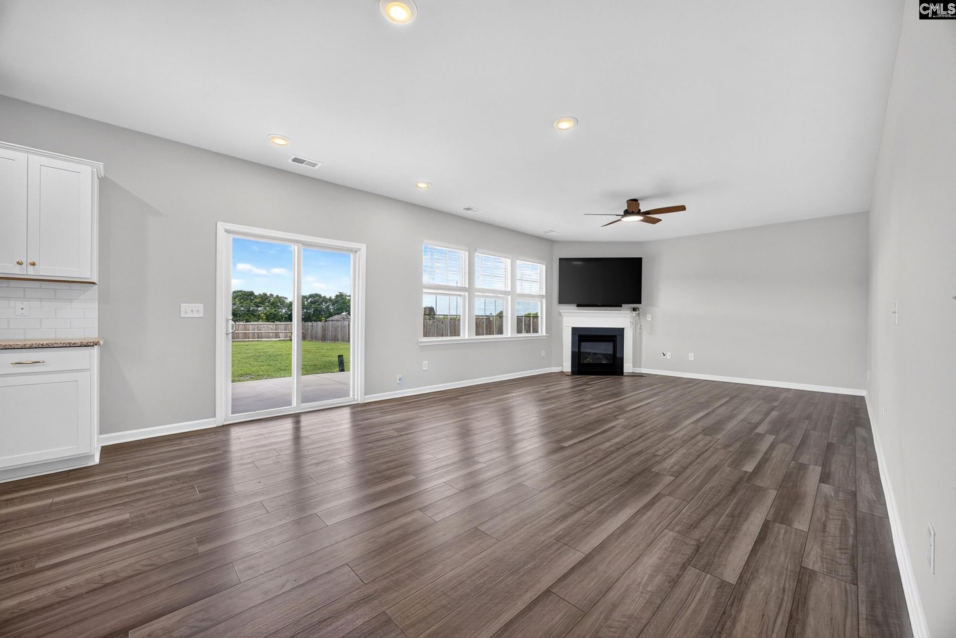 307 Broom Street Photo 10