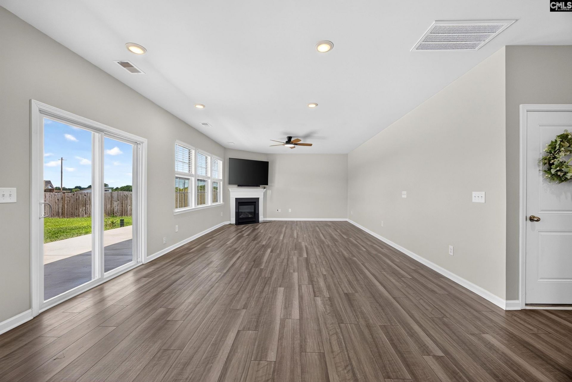 307 Broom Street Photo 11