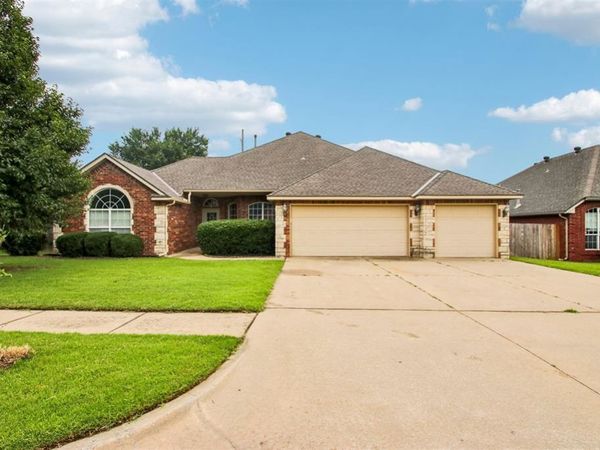 300 Ridge Lake Boulevard, Norman, OK 73071