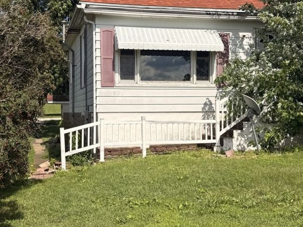 307 S Saint Paul Street , Mark, IL 61340