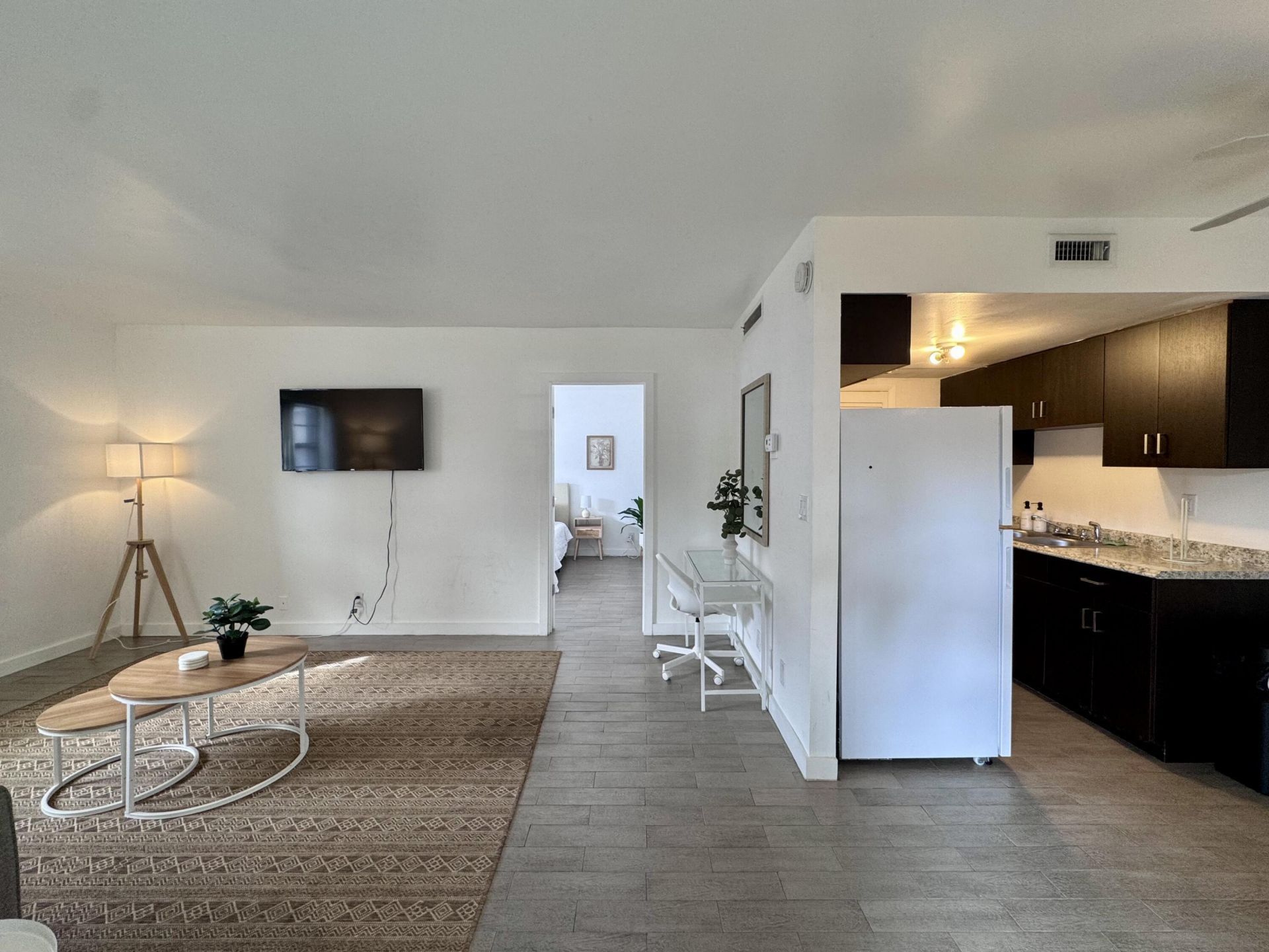 202 Lucerne Avenue, Unit 9, Lake Worth Beach, FL 33460 Photo