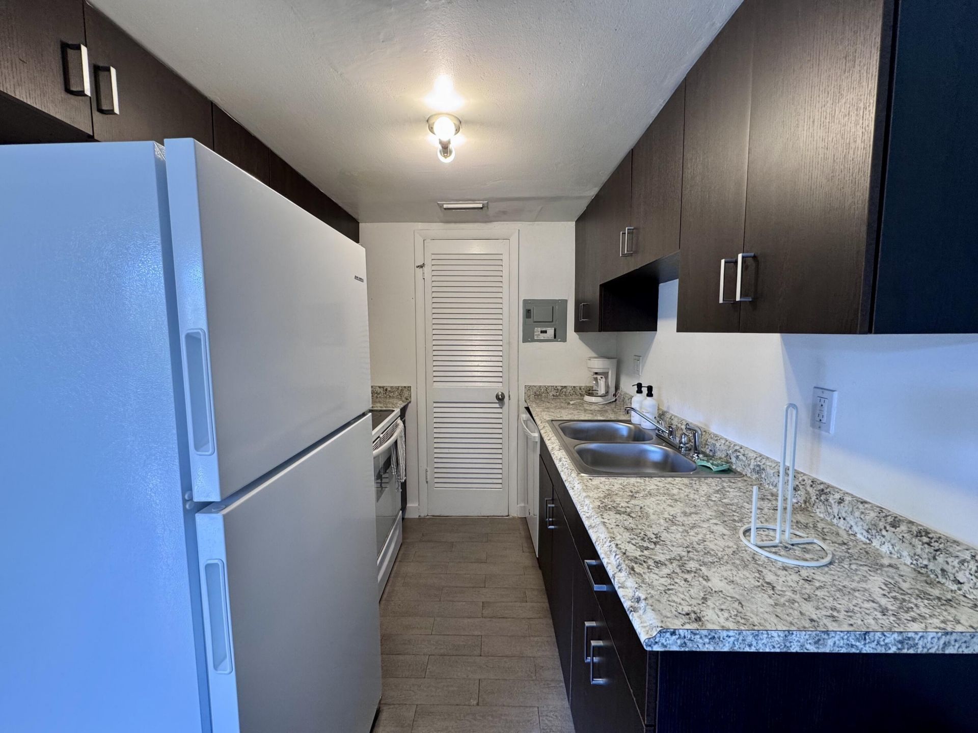 202 Lucerne Avenue, Unit 9, Lake Worth Beach, FL 33460 Photo