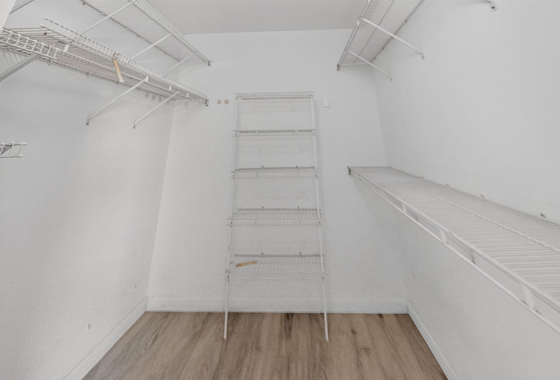 6080 Huntwick Terrace, Unit 405, Delray Beach, FL 33484 Photo