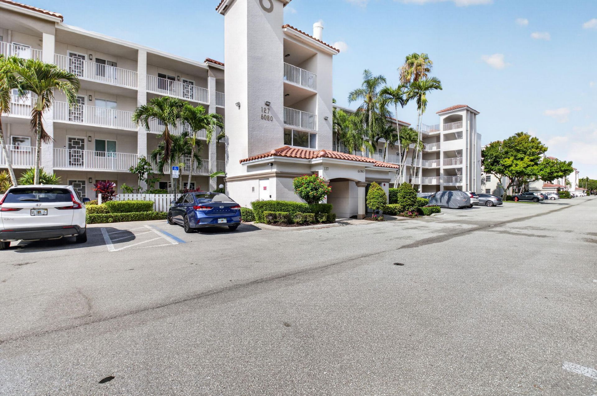 6080 Huntwick Terrace, Unit 405, Delray Beach, FL 33484 Photo