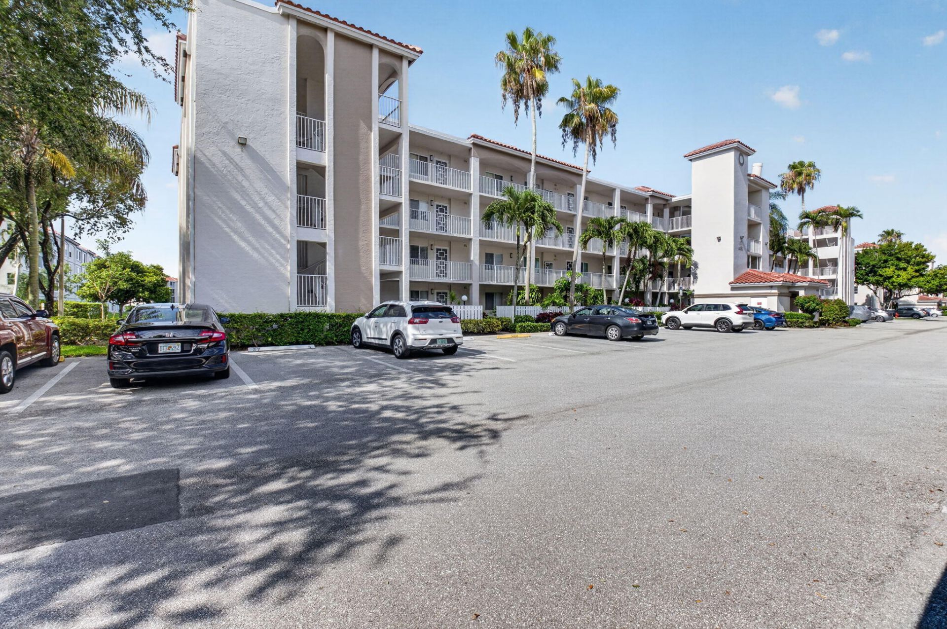 6080 Huntwick Terrace, Unit 405, Delray Beach, FL 33484 Photo