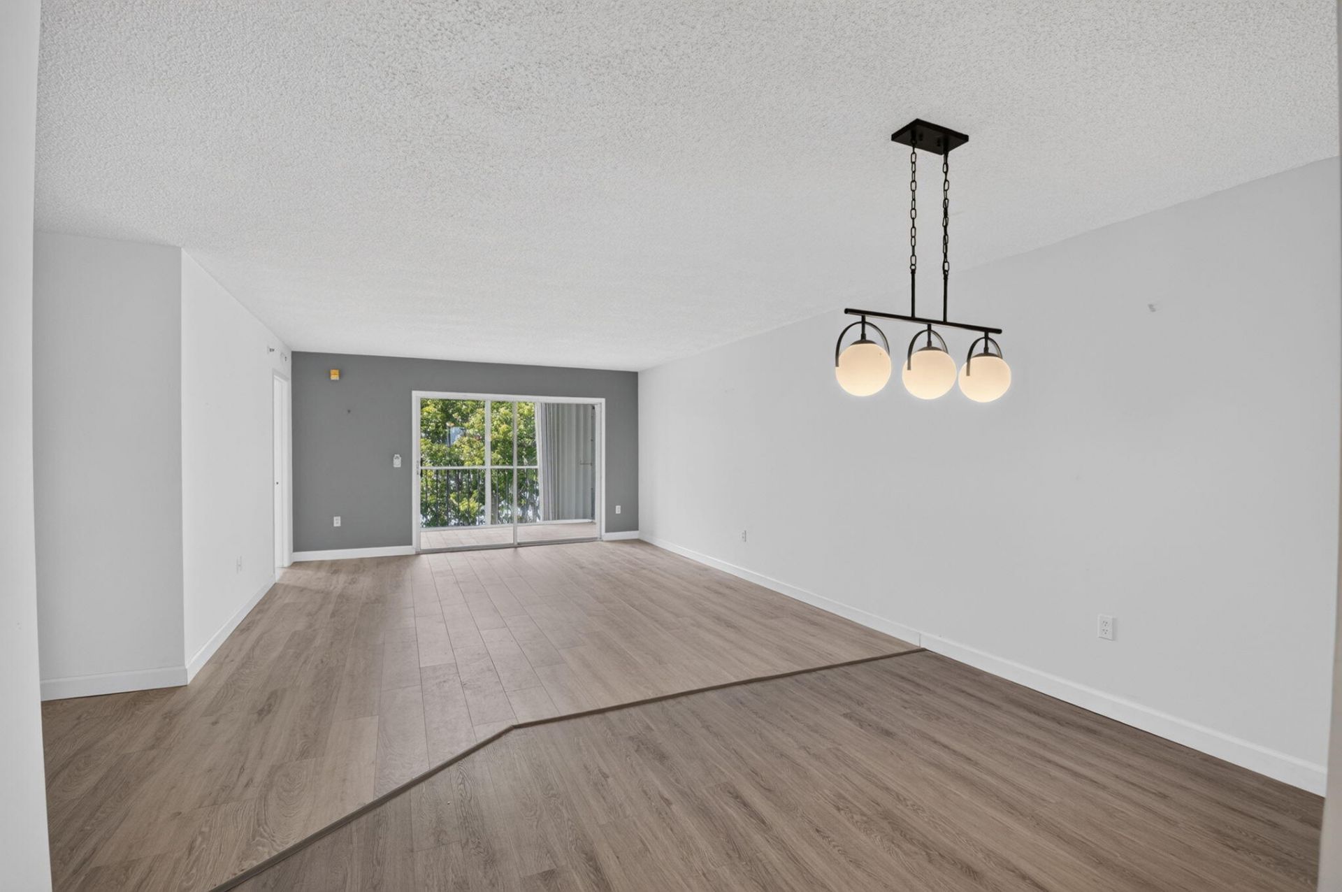 6080 Huntwick Terrace, Unit 405, Delray Beach, FL 33484 Photo