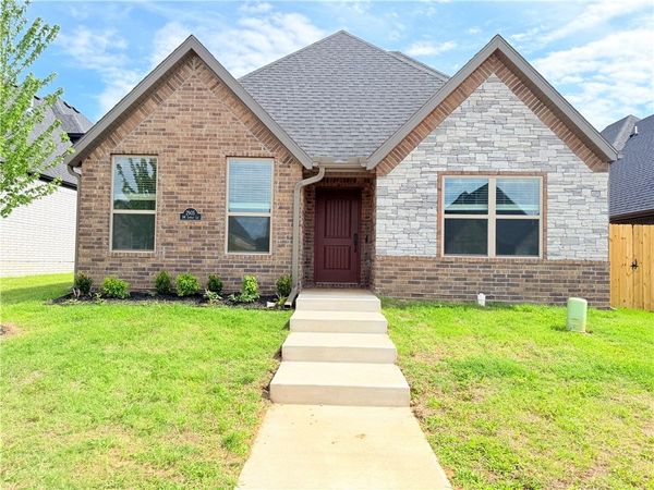2905 SW Lovely Lane , Bentonville, AR 72713