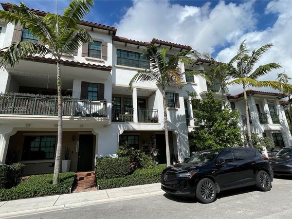 11618 SW 13th Ct , Pembroke Pines, FL 33025