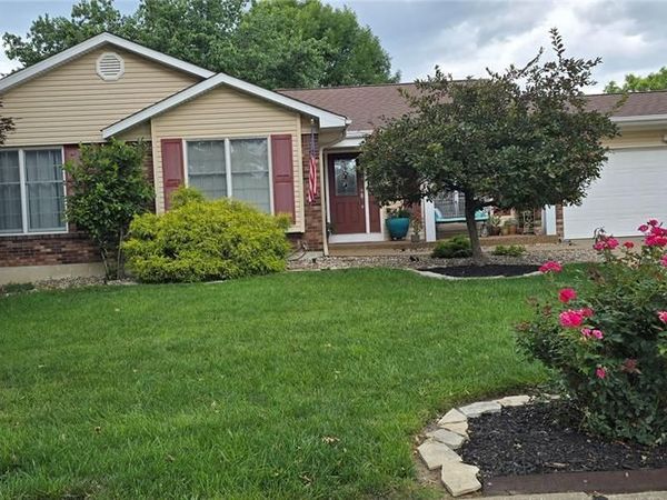 10 Lake Port Court, St Peters, MO 63376
