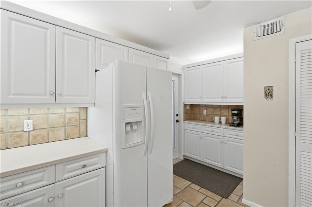 3951 Gulf Shore Blvd N, Unit 302, Naples, FL 34103 Photo