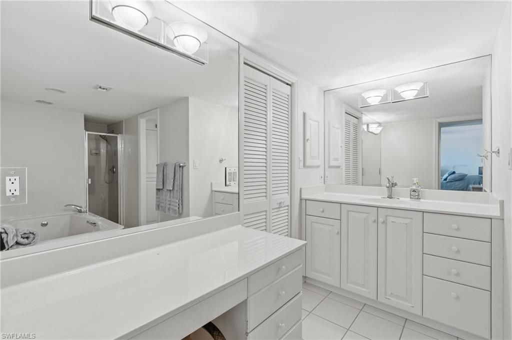 3951 Gulf Shore Blvd N, Unit 302, Naples, FL 34103 Photo