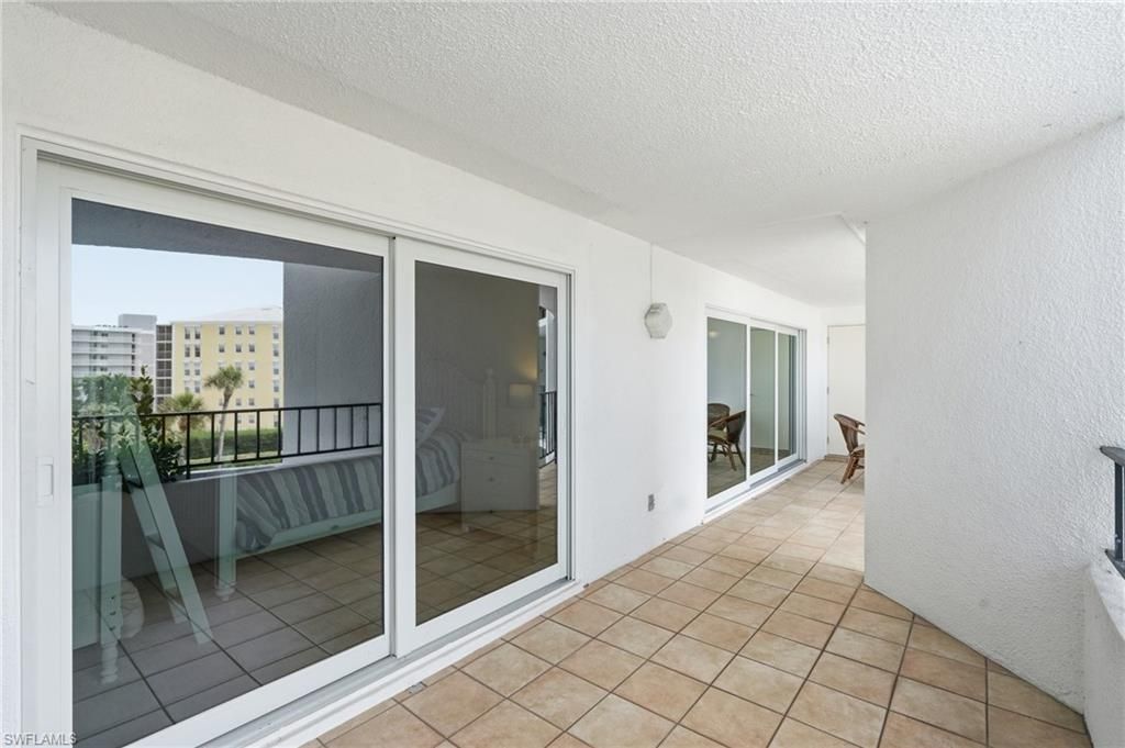 3951 Gulf Shore Blvd N, Unit 302, Naples, FL 34103 Photo