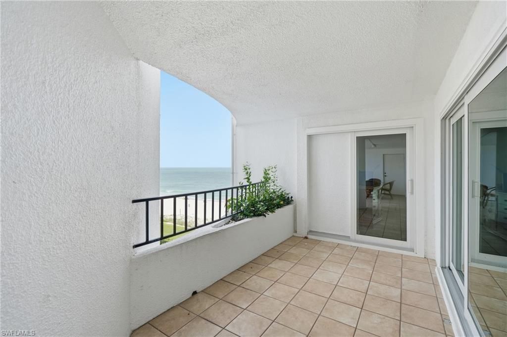 3951 Gulf Shore Blvd N, Unit 302, Naples, FL 34103 Photo