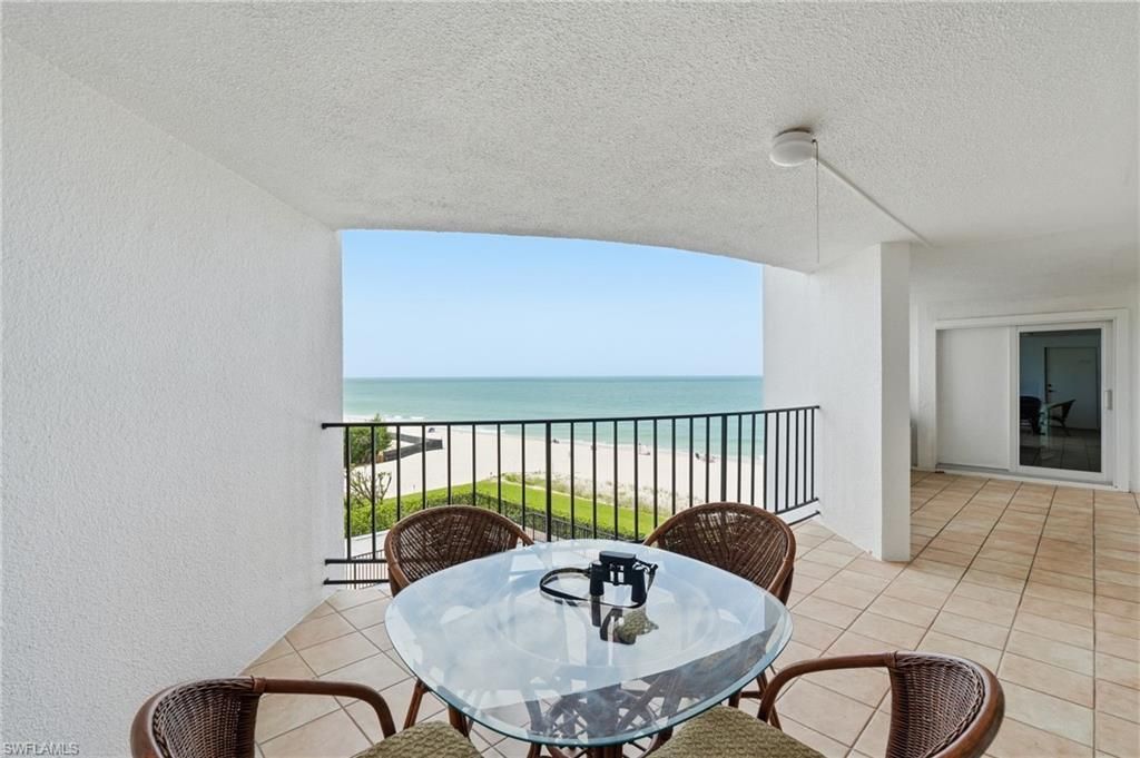 3951 Gulf Shore Blvd N, Unit 302, Naples, FL 34103 Photo