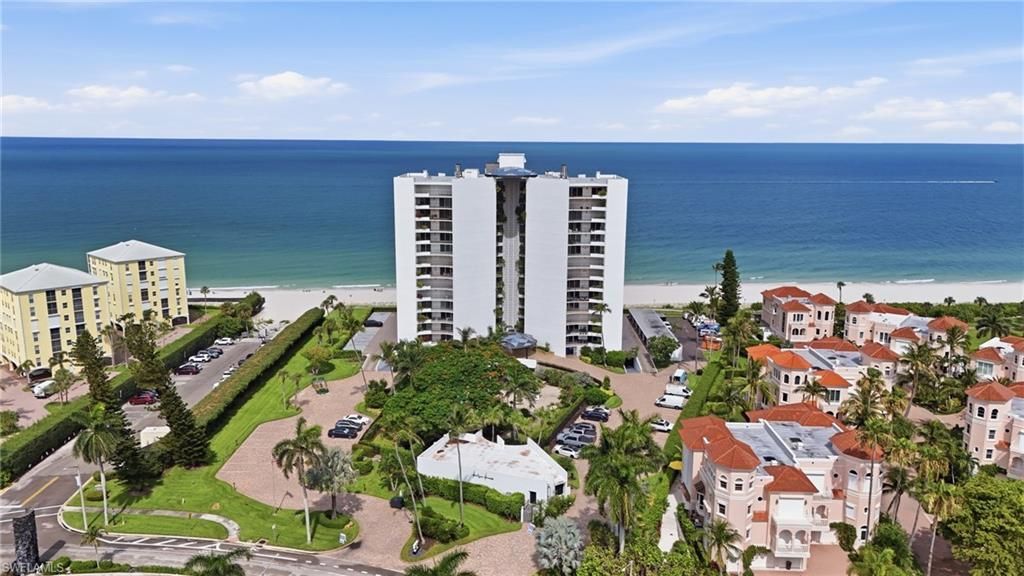 3951 Gulf Shore Blvd N, Unit 302, Naples, FL 34103 Photo