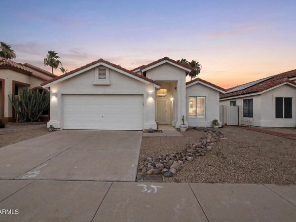 7824 W JULIE Drive, Glendale, AZ 85308