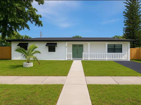 272 NE 44th Street, Deerfield Beach, FL 33064