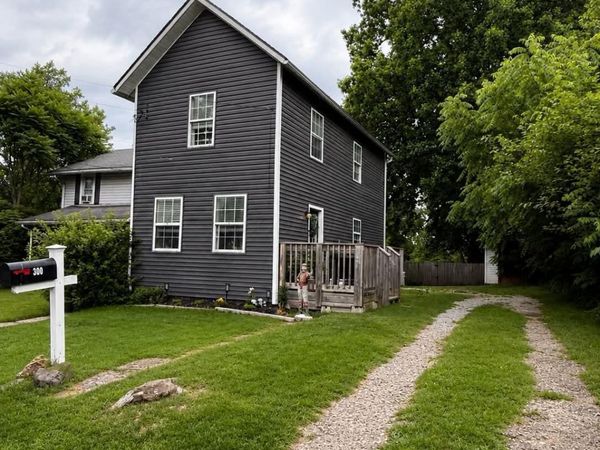 300 N Buena Vista Street , Newark, OH 43055