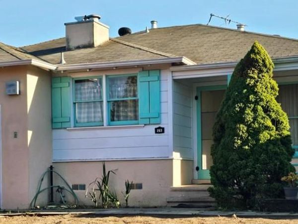 263 Wisteria Drive, East Palo Alto, CA 94303