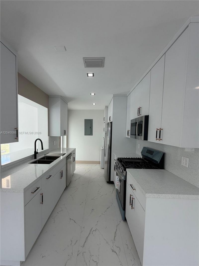 8235 SW 62nd Pl , Miami, FL 33143 Photo
