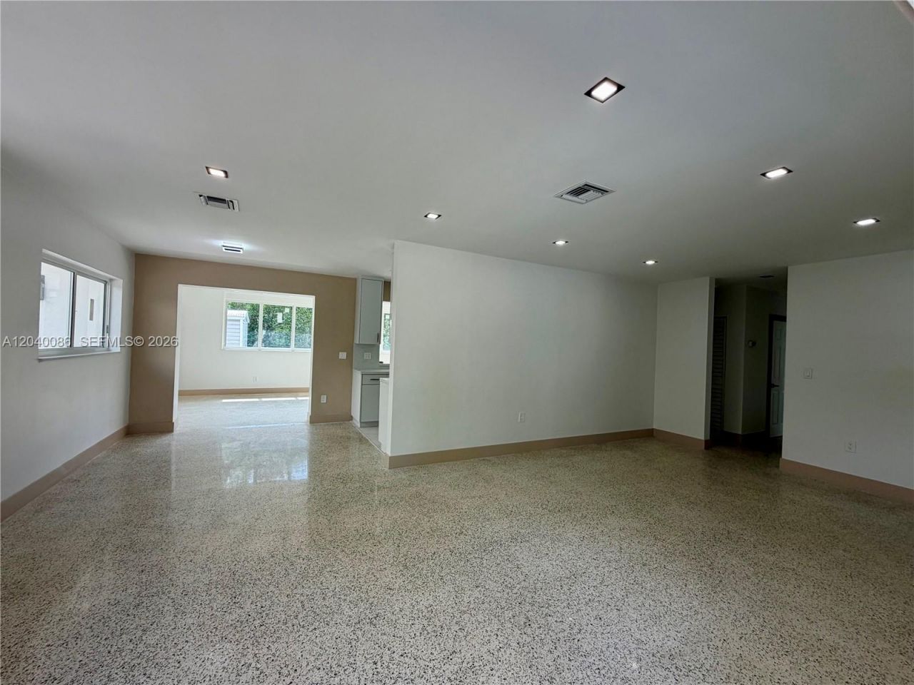 8235 SW 62nd Pl , Miami, FL 33143 Photo