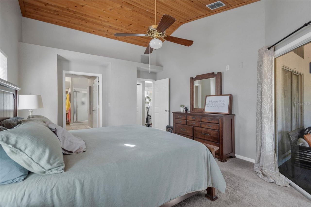 2626 Crestfield Drive , Valrico, FL 33596 Photo