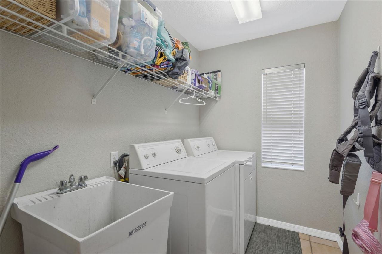 2626 Crestfield Drive , Valrico, FL 33596 Photo