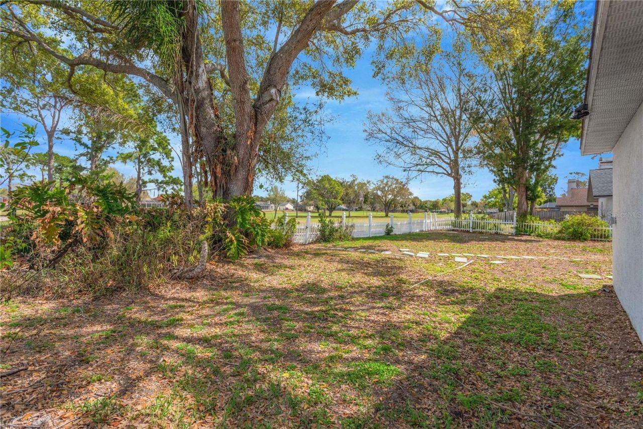 2626 Crestfield Drive , Valrico, FL 33596 Photo