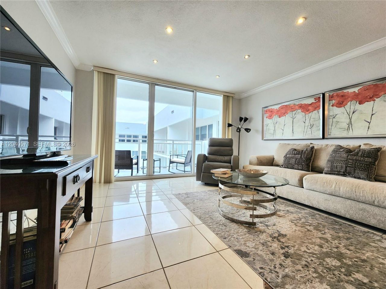 2030 S Ocean Dr, Unit 2204, Hallandale Beach, FL 33009 Photo