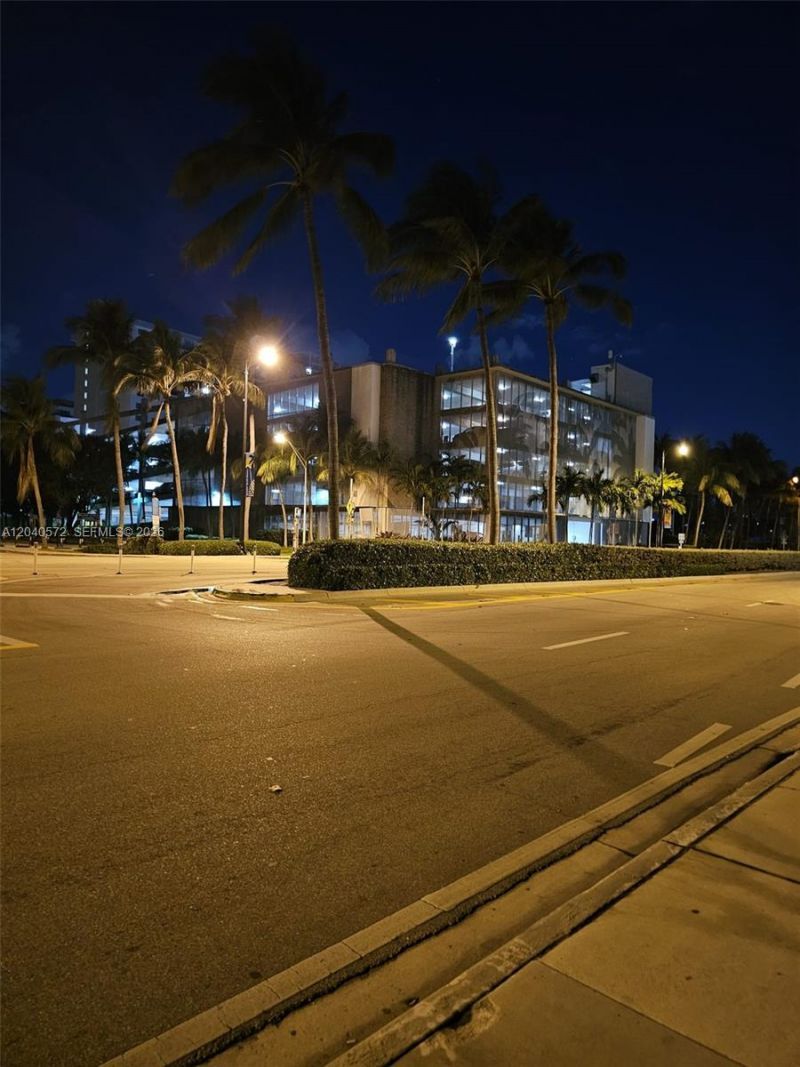 19201 Collins Ave , Unit 1144, Sunny Isles Beach, FL 33160 Photo