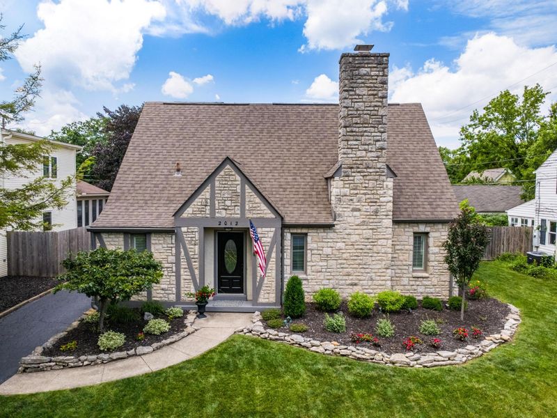 2012 Tewksbury Road, Columbus, OH 43221 Photo 2