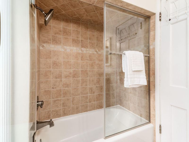 2012 Tewksbury Road, Columbus, OH 43221 Photo 27
