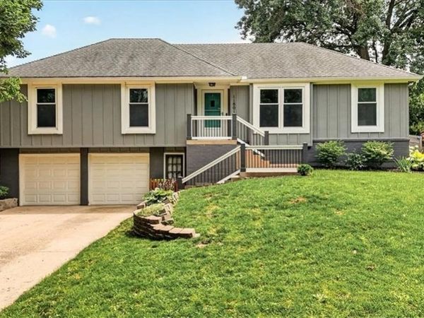 11801 W 78th Terrace, Lenexa, KS 66214