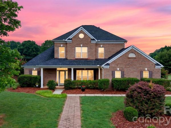 104 Elizabeth Hearth Road, Mooresville, NC 28115