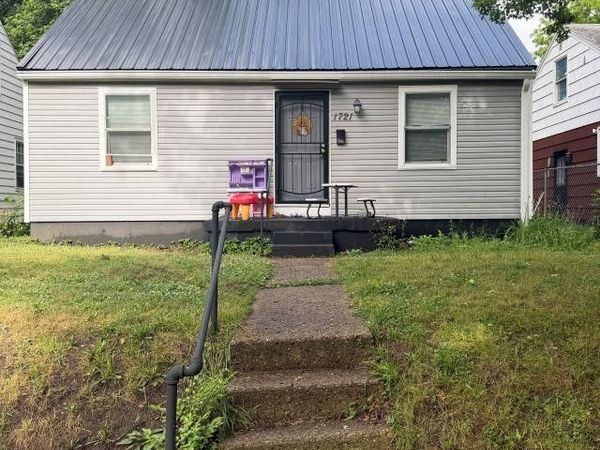 1721 Obrien Street, South Bend, IN 46628