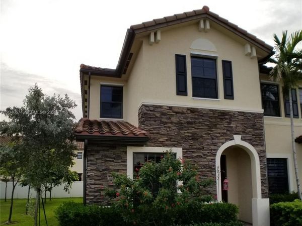 8872 W 35th Ct , Hialeah, FL 33018